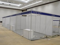 ?？诨顒硬邉澮徽臼椒?從會議組織到木質展板展墻制作